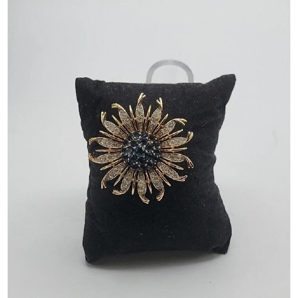 Crown Trifari Alfred Philippe Brooch Invisible Set Blue Sunburst RARE BROOCH - Picture 7 of 16